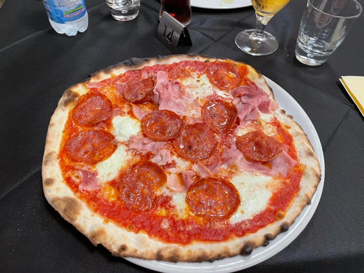 Albergo Pizzeria 76 06 Agliana Esterno foto